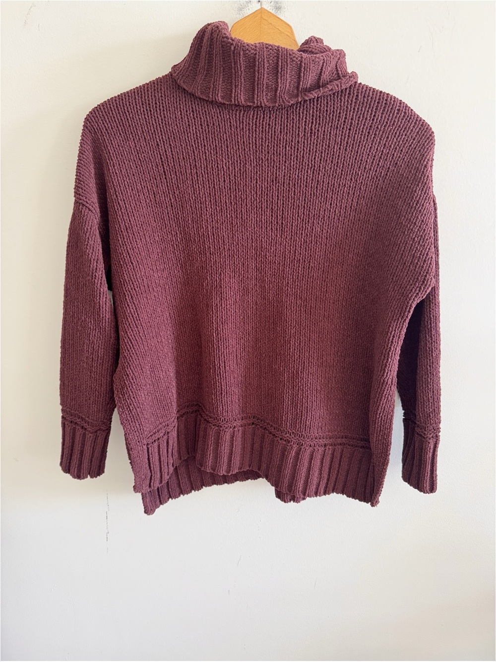 Aerie burgundy/maroon chenille knit turtle neck oversized tunic sweater Sz XS